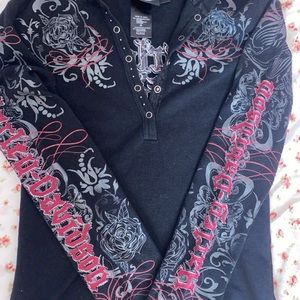 Harley Davidson good condition size M hooded long sleeve quarter button